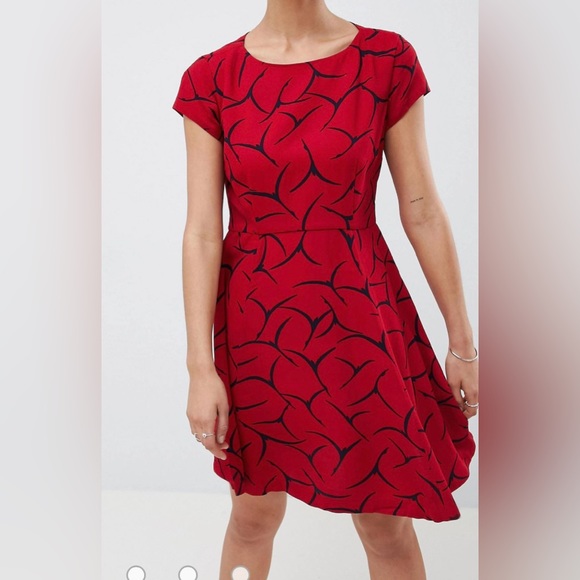 French Connection’s “Rosalind Drape” fit and flare skater dress - red + black 10 - Picture 2 of 7